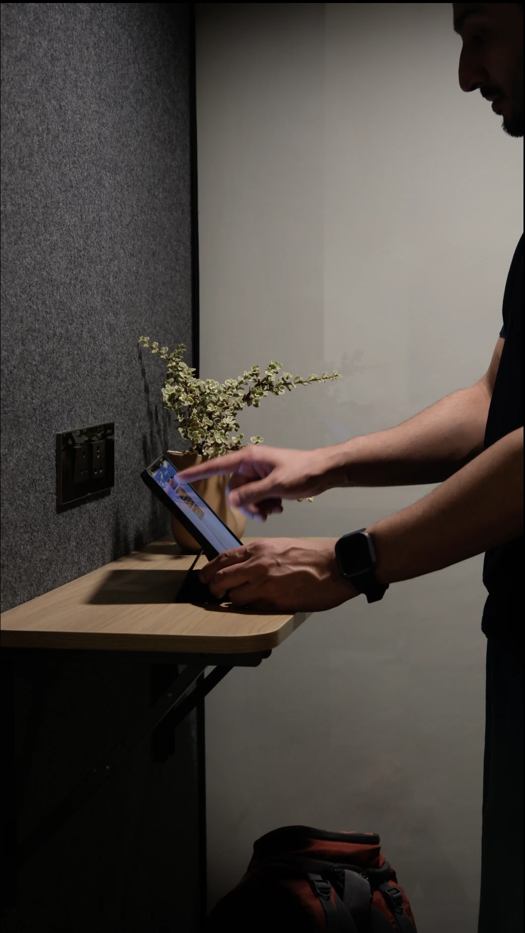 Tablet session, side angle
